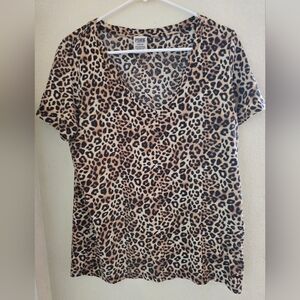 PINK Victoria's Secret Leopard Print Tee Size L